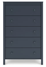 Simmenfort chest of drawers head on view