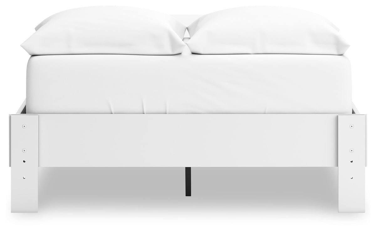 Hallityn Full White Platform Bed - left side profile