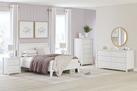 Hallityn White Dresser drawer interior view