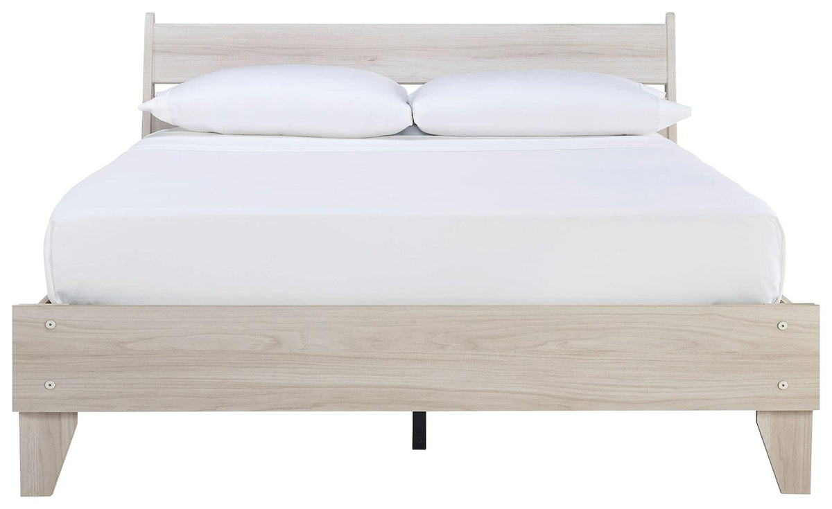 Socalle Natural Oak Queen Panel Platform Bed front-on view