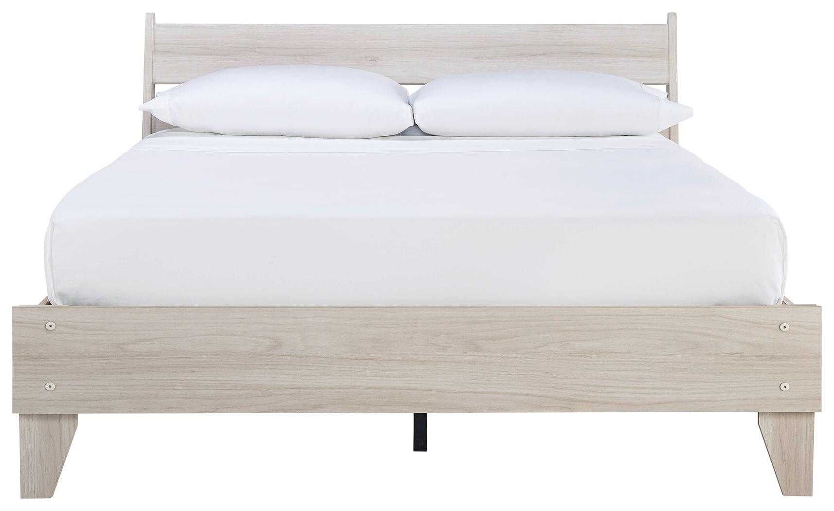 Socalle Natural Oak Queen Panel Platform Bed front-on view