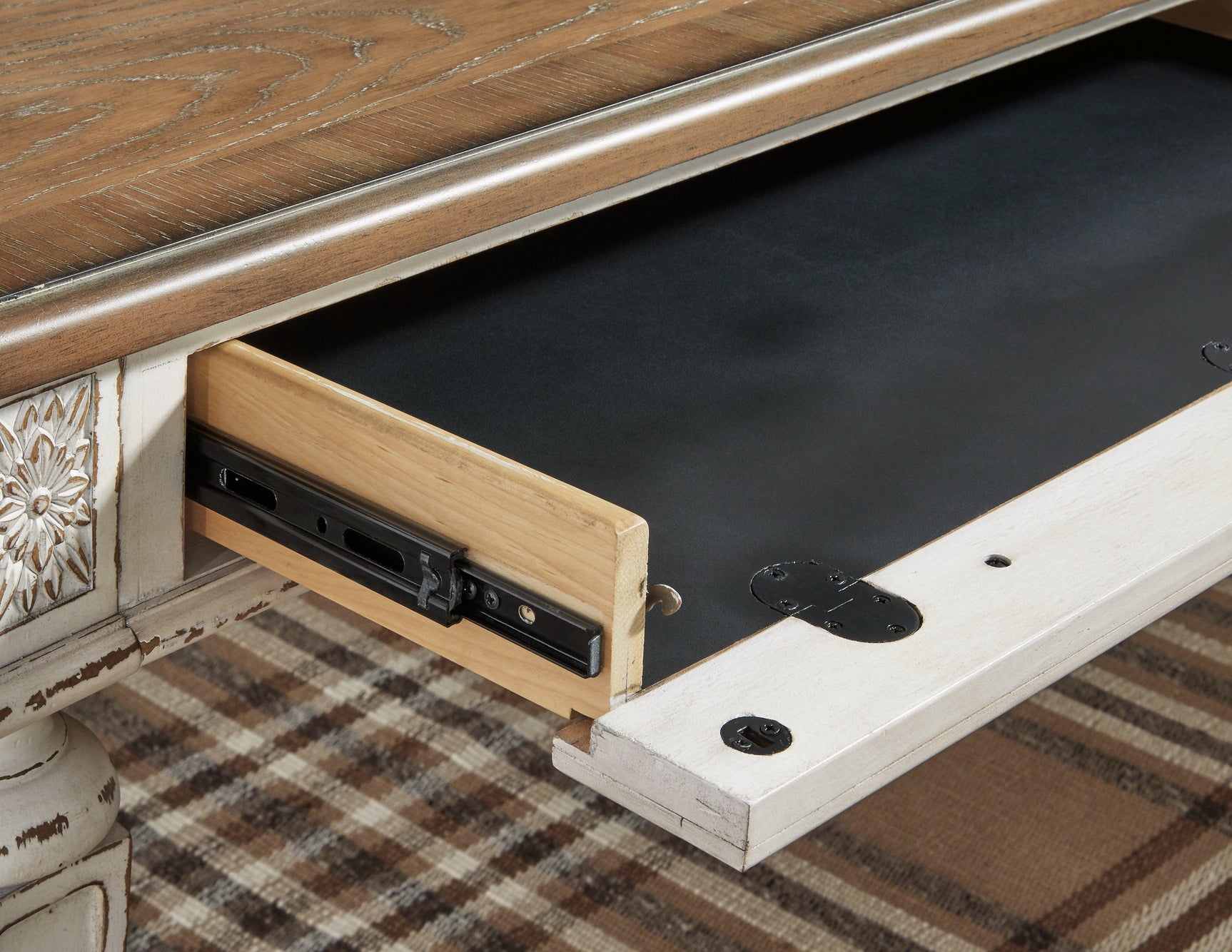 Realyn desk return with drawers detail