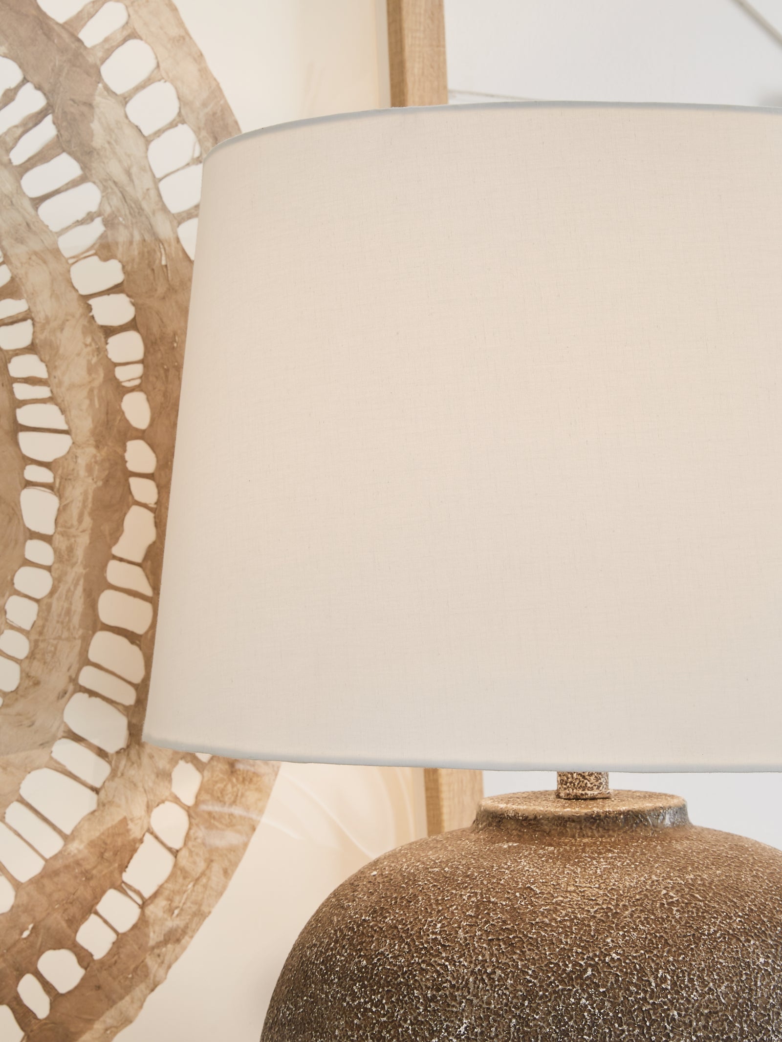 Neavesboro Antique Brown/White 2-Piece Table Lamp Set