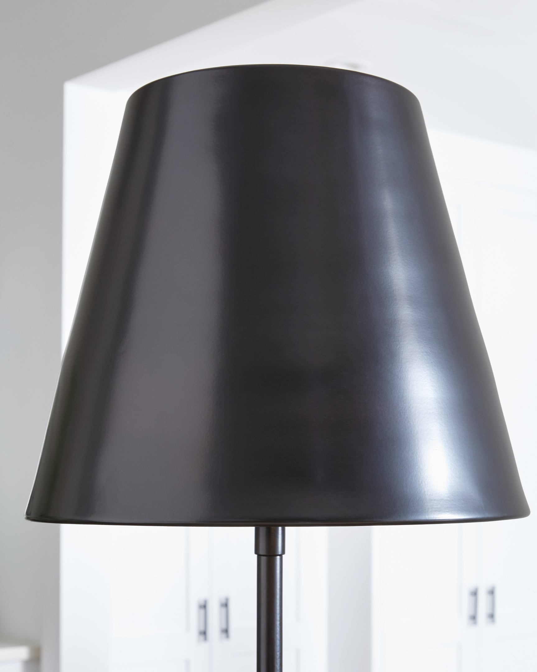 Wimner Floor Lamp detail of oil-rubbed bronze finish