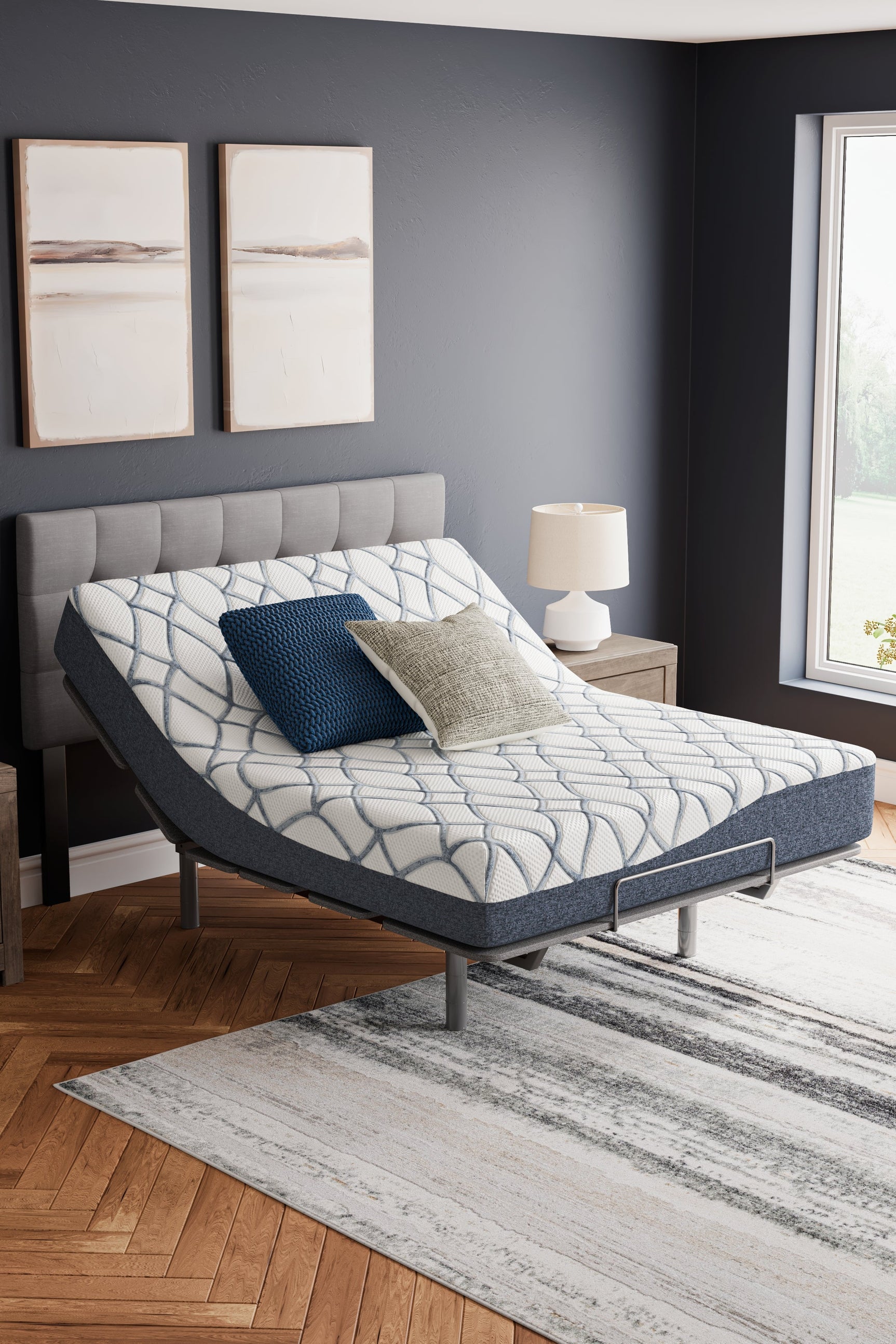 10 Inch Chime Elite 2.0 Twin Mattress side view