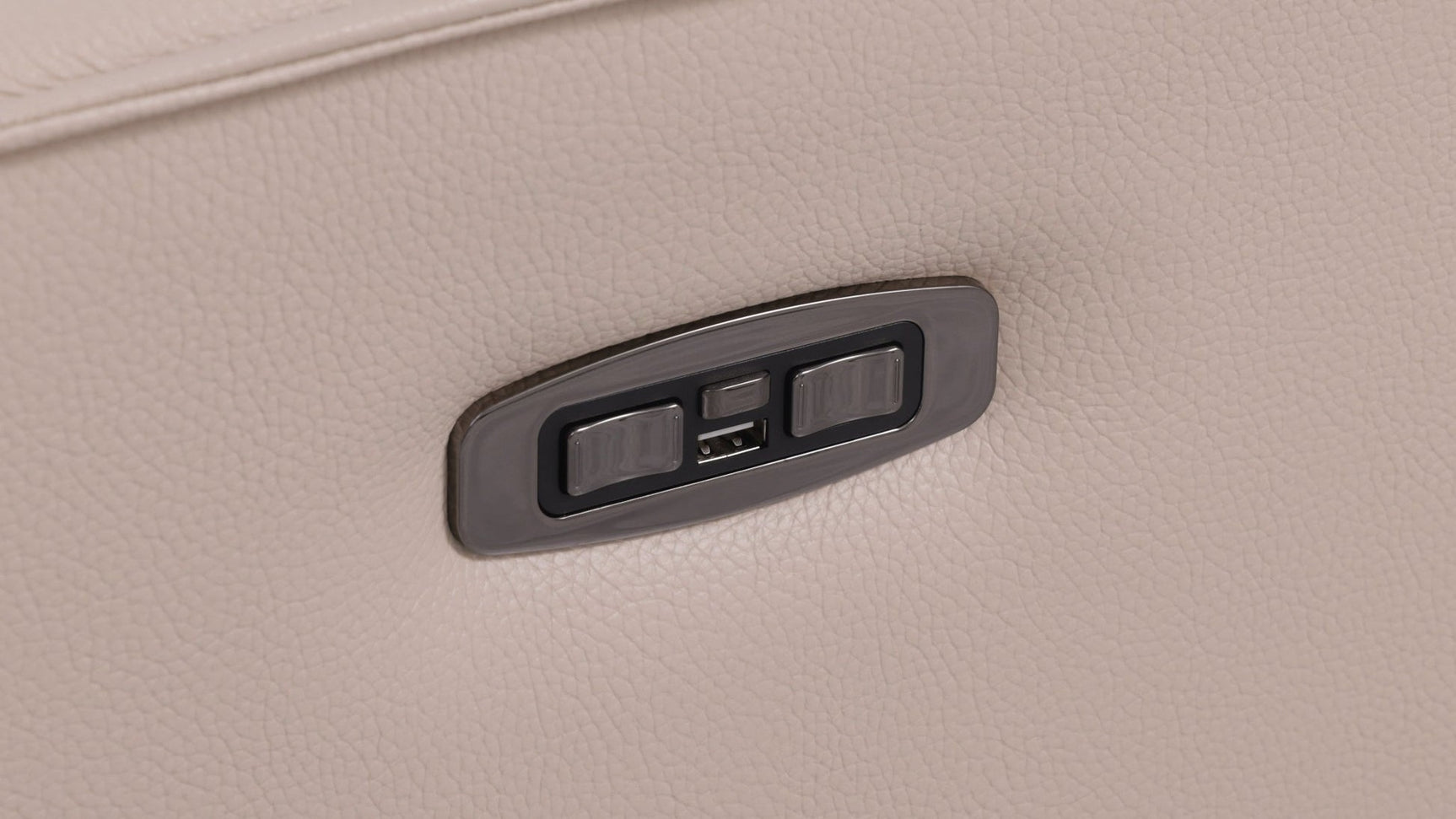 Reclining control buttons on arm