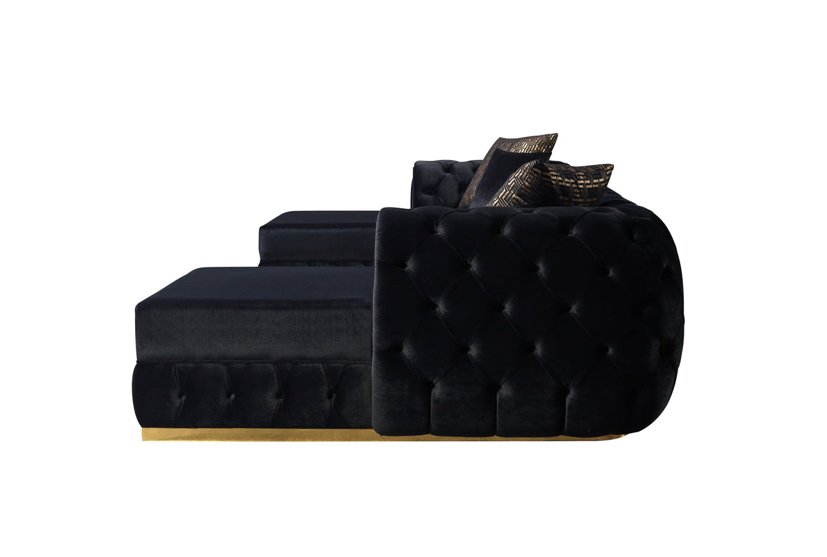 Living room ambiance with Oprah sectional sofa