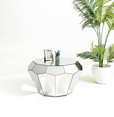 Amy Mirrored Diamond Coffee Table top close-up