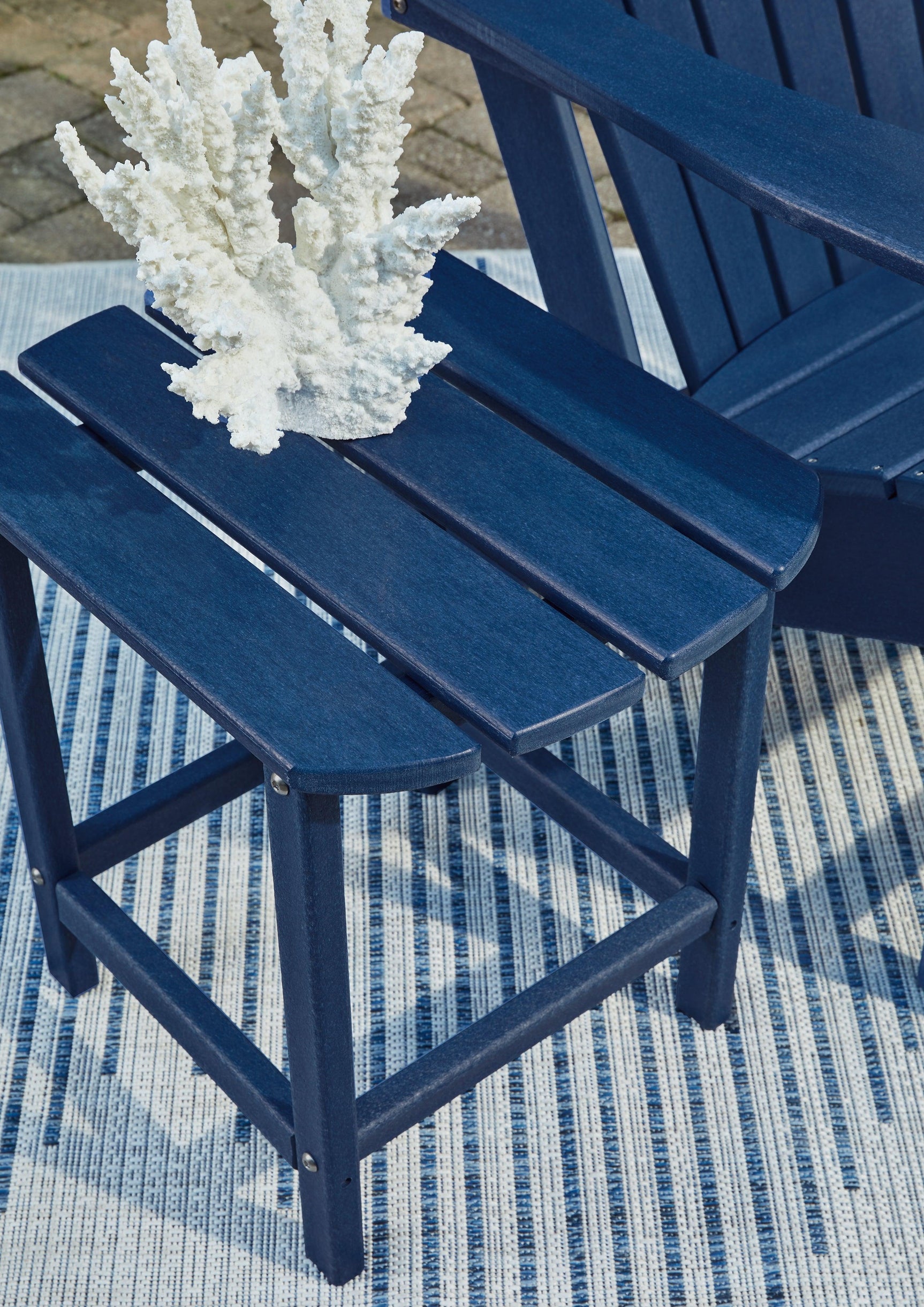 Sundown Treasure Blue End Table close-up on slatted top and hardware