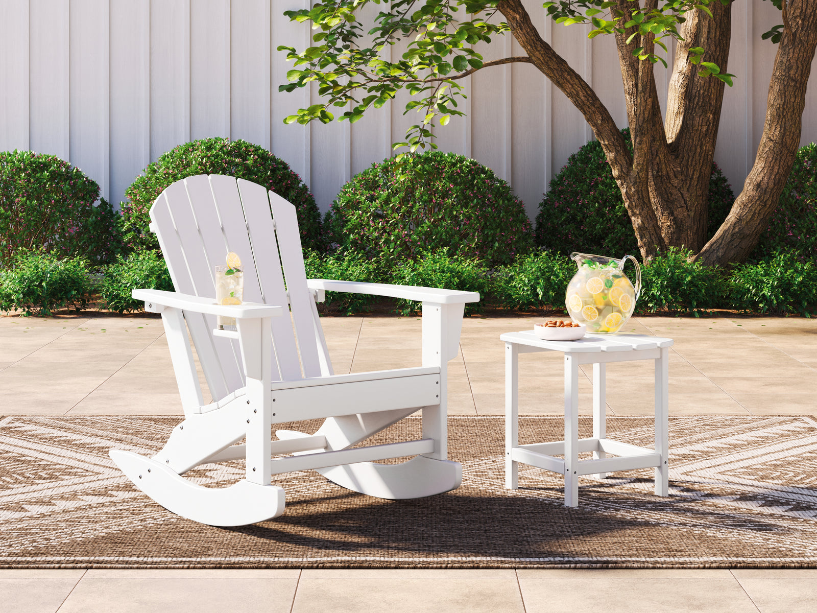 Sundown White Treasure Outdoor Chair with End Table