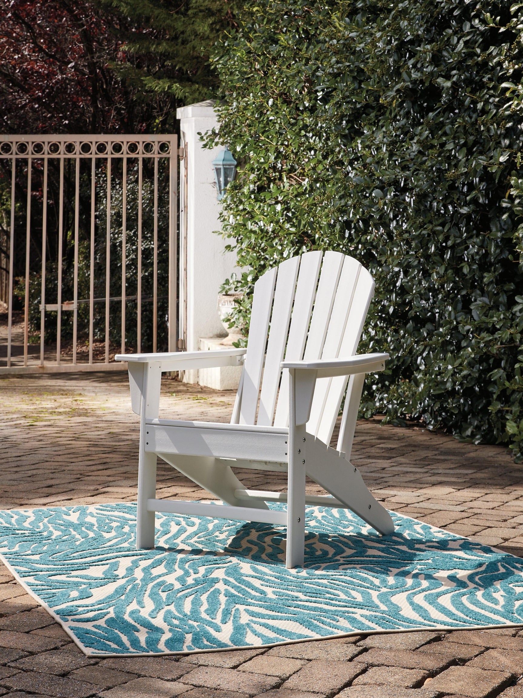 Sundown Treasure White Adirondack Chair close-up texture