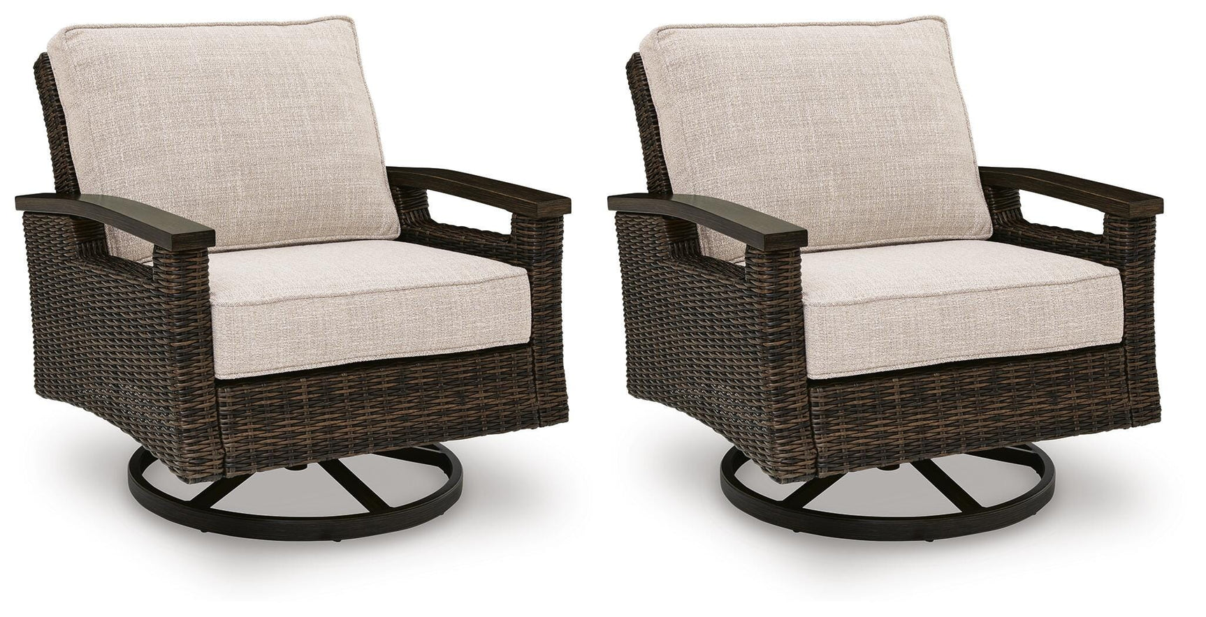 Close-up of resin wicker texture on Monterey Point outdoor chair