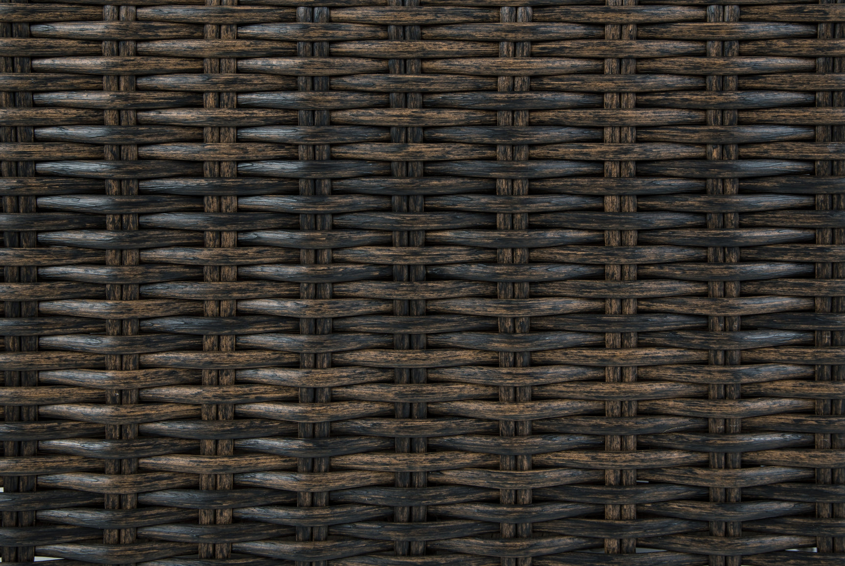 Detail of Grasson brown resin wicker and aluminum frame finish