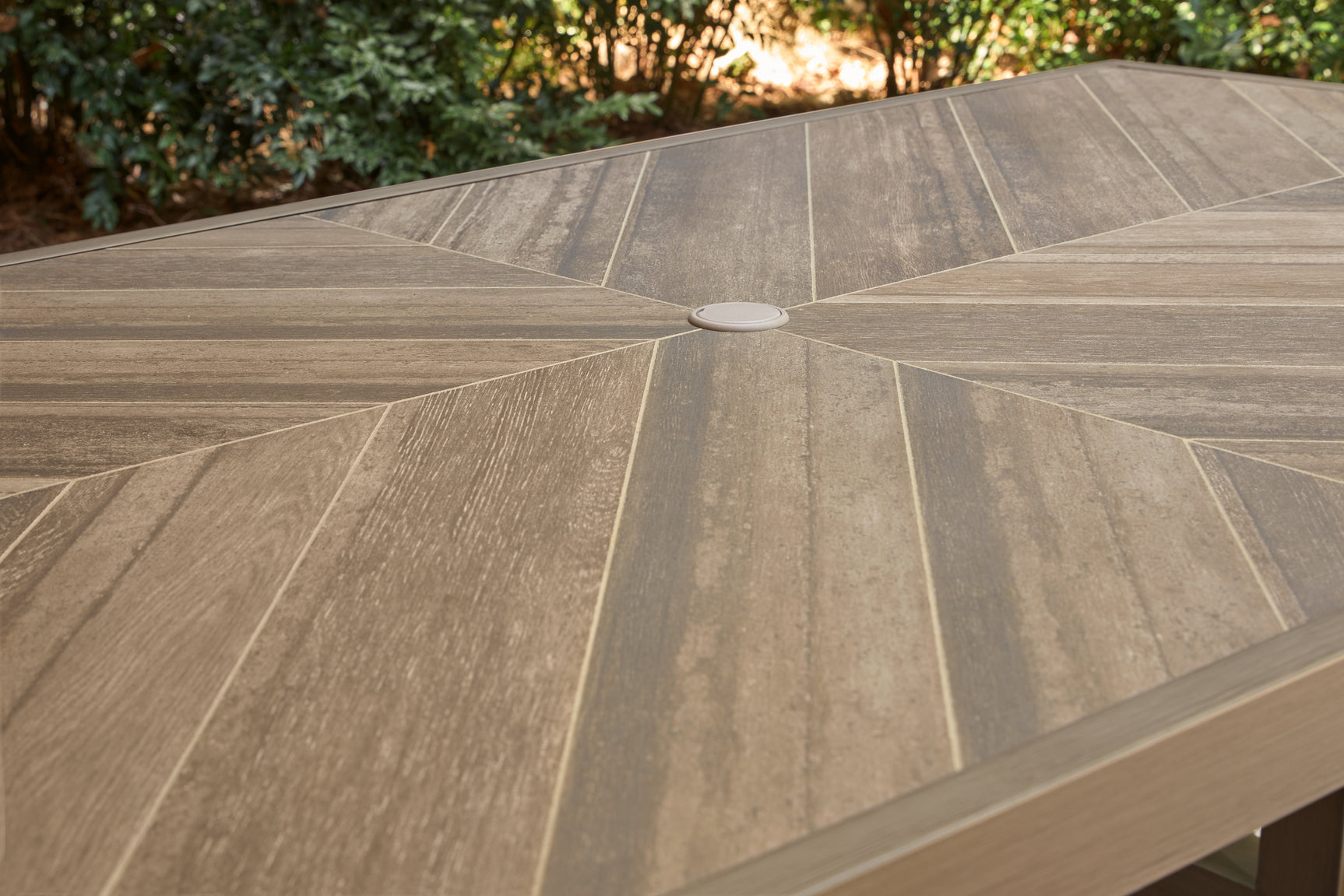 Laguna Heights Outdoor Dining Table porcelain top detail