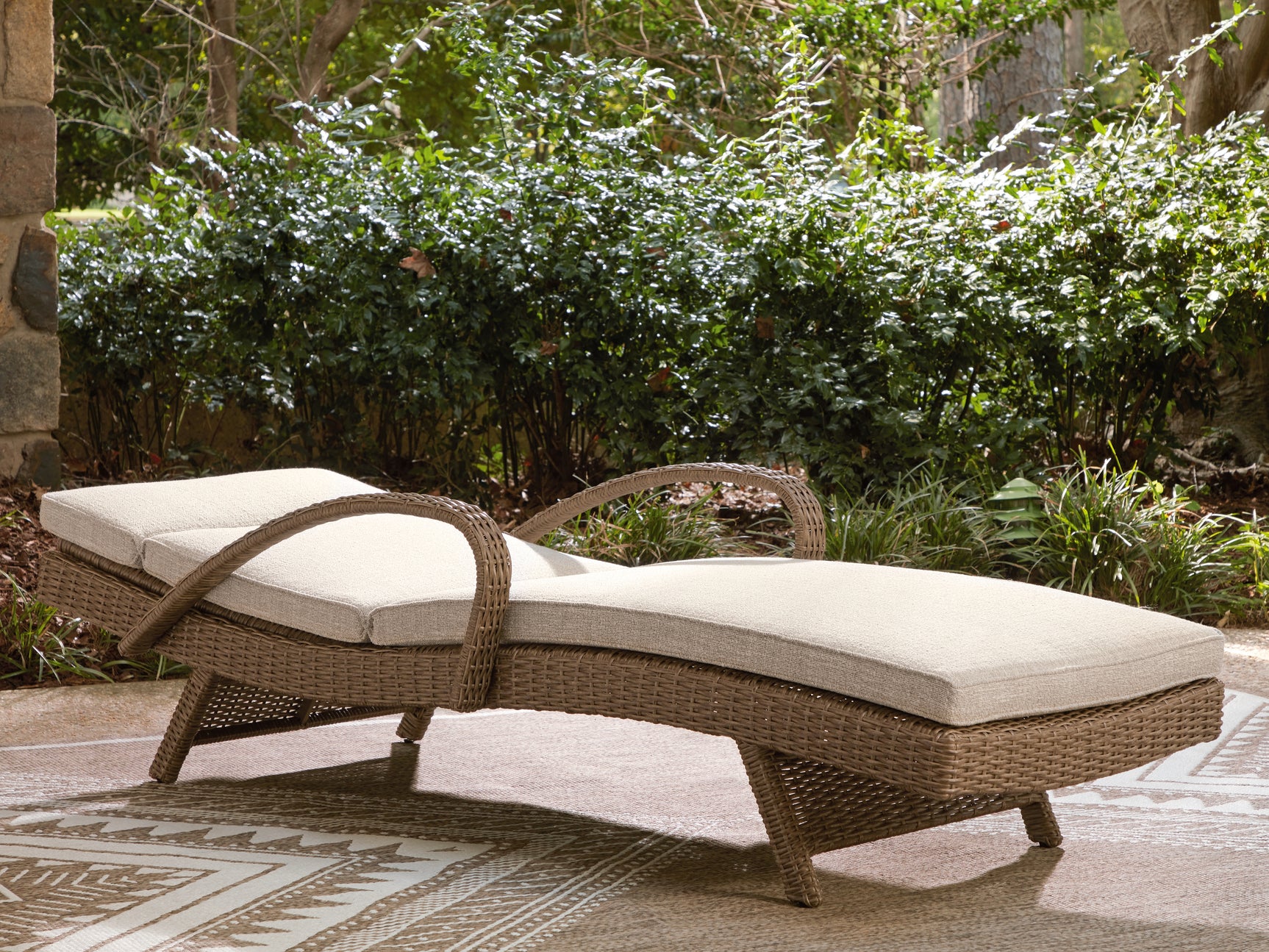 Laguna Heights resin wicker finish close-up