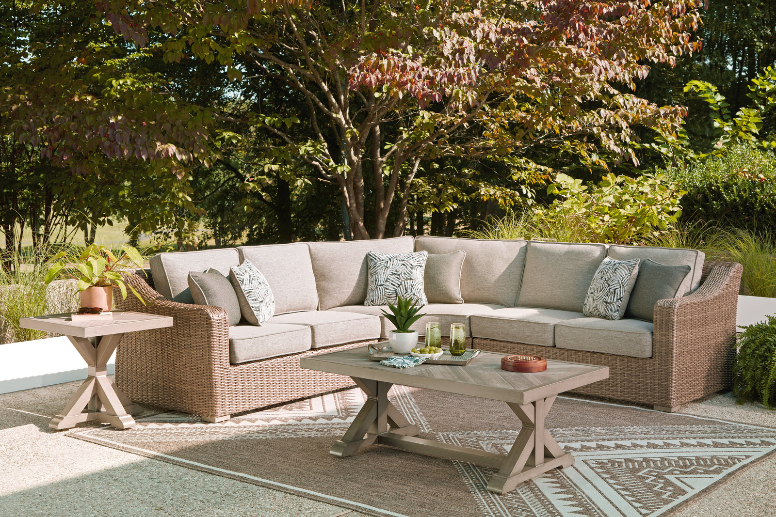 Laguna Heights Beige 3-Piece Outdoor Sectional