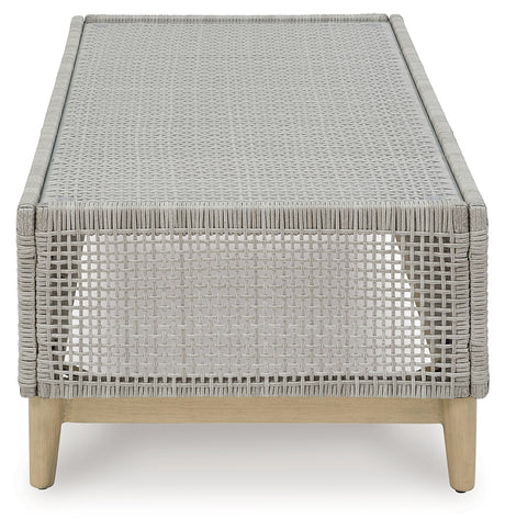 Outdoor cushions in high-performance Nuvella+ fabric