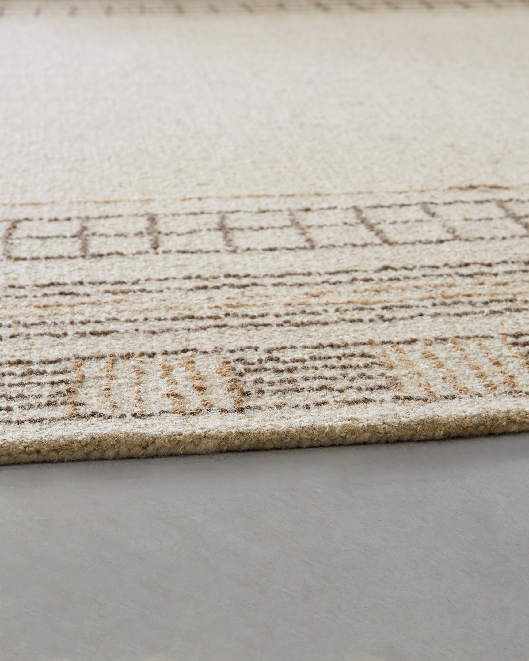Idaman Rug Pile and Texture Detail