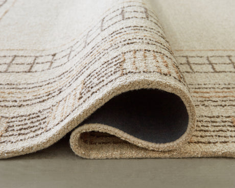 Idaman Rug Roll and Edge Detail