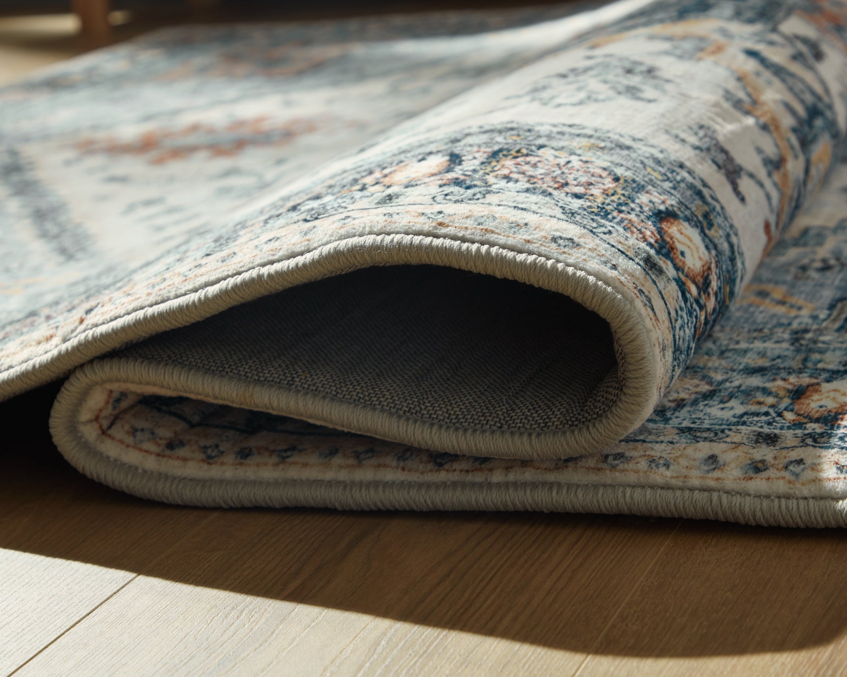 Detail of backing showing polyester/cotton blend