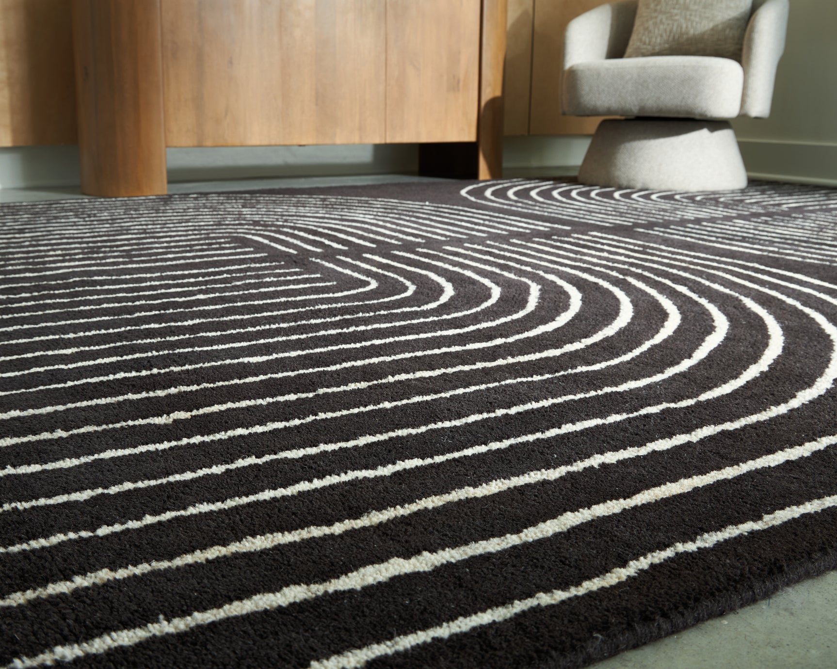 Rolled Eldonmore rug side detail