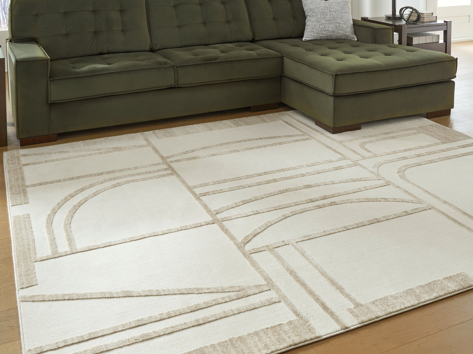 Farongrove Ivory/Beige 7'10