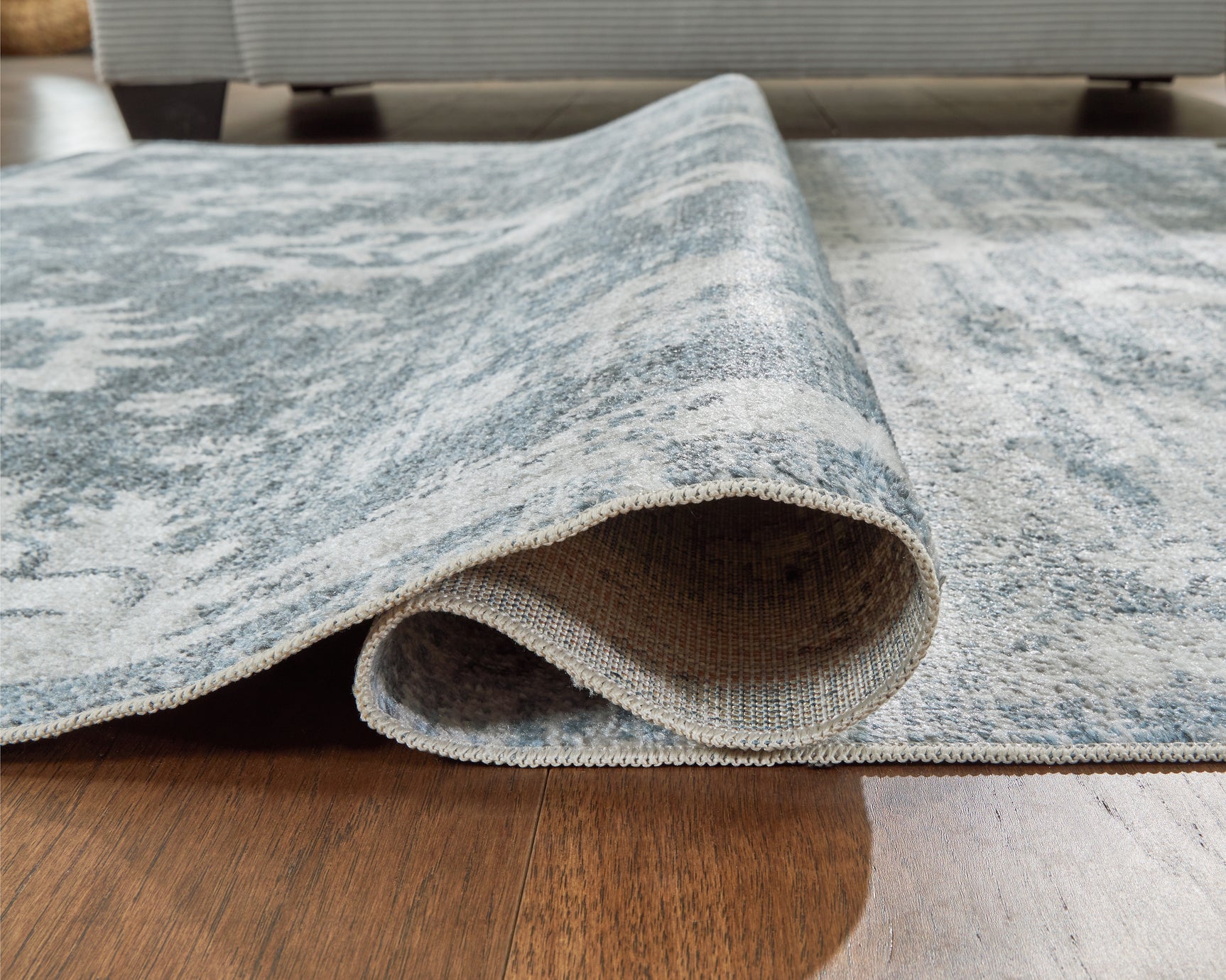 Avanworths Blue/Gray/Ivory Washable 7'10" x 10' Area Rug