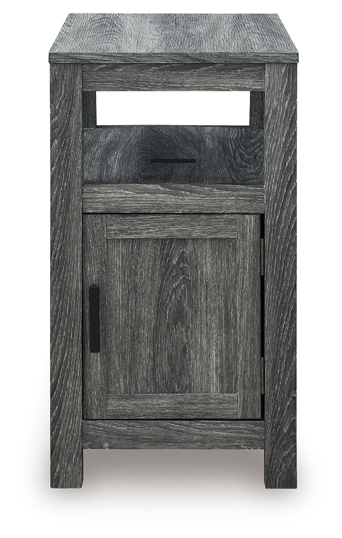 Head-on view of Fendenmore Chairside End Table in brown/gray finish