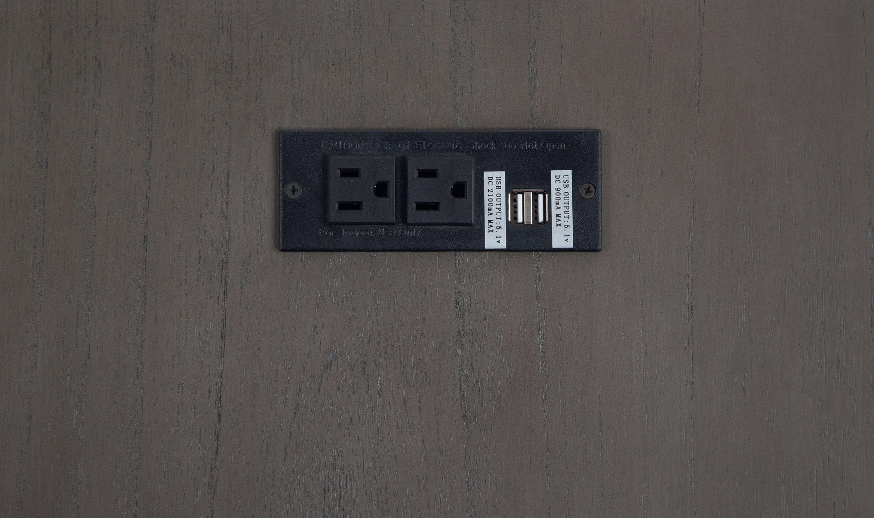 Alternate USB charging port detail