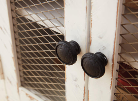 Detail of distressed vintage white tabletop