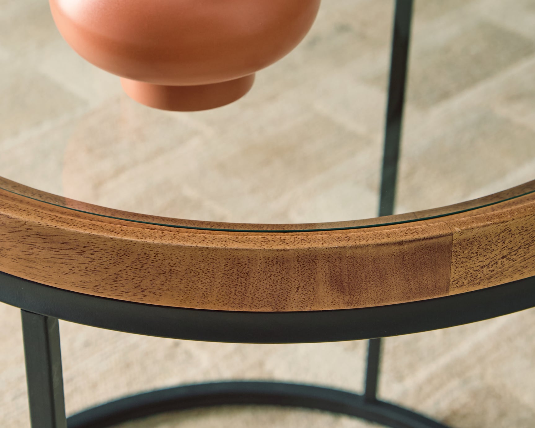 Detail of Noraluna End Table materials and finish