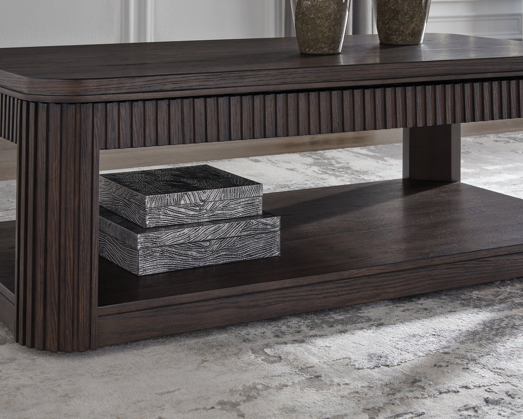 Carlibrie Warm Brown Lift-Top Coffee Table