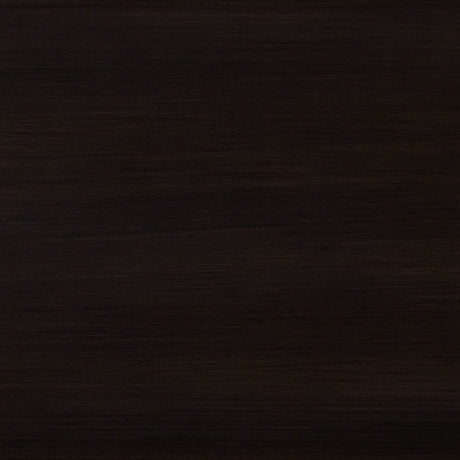 Detailed finish texture on Drazmine table body