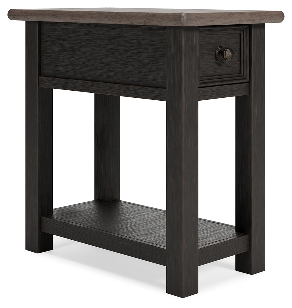Tyler Grayish Brown/Black Creek 2 End Tables
