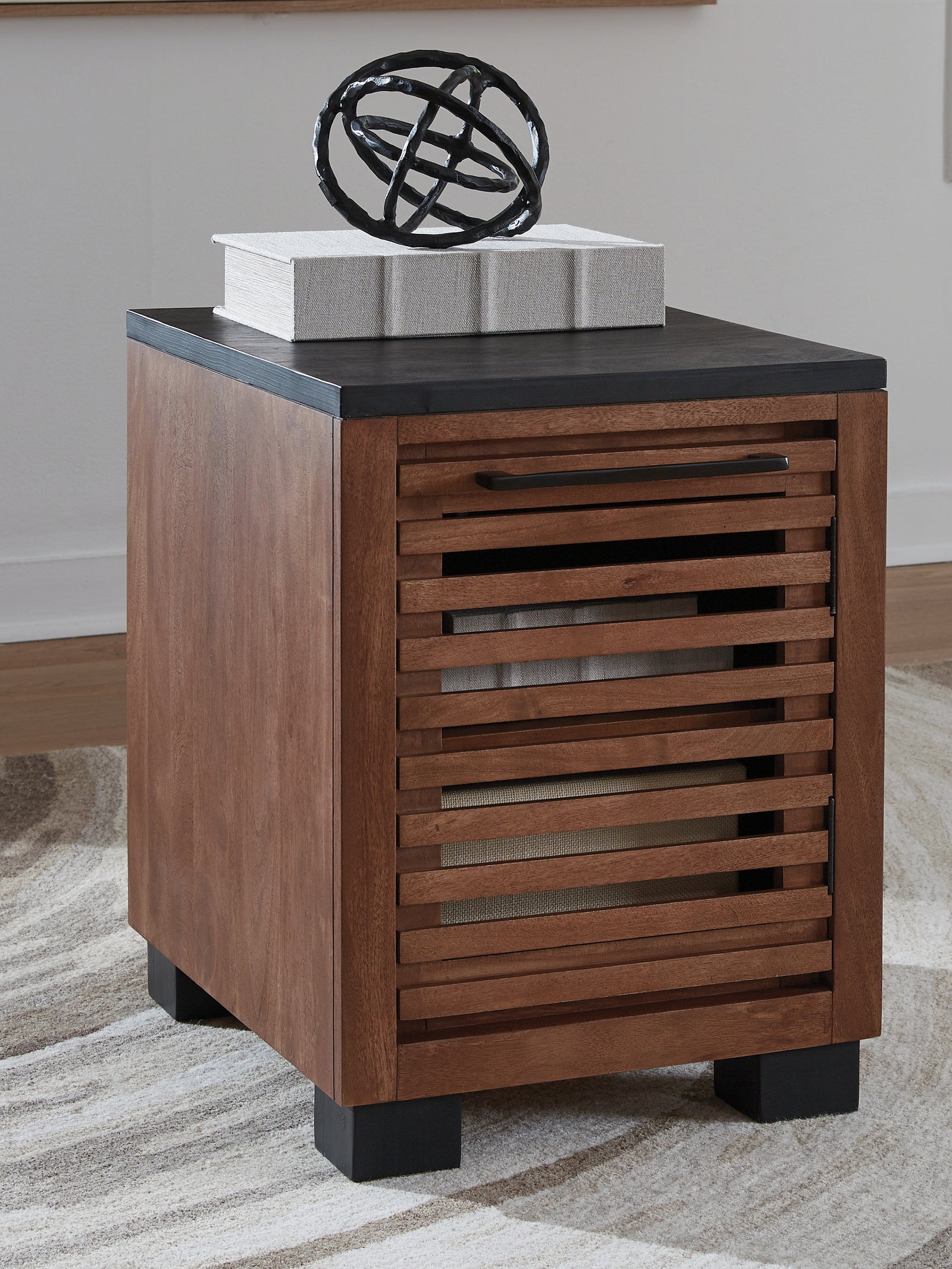 Kallari Warm Brown/Black Chairside End Table