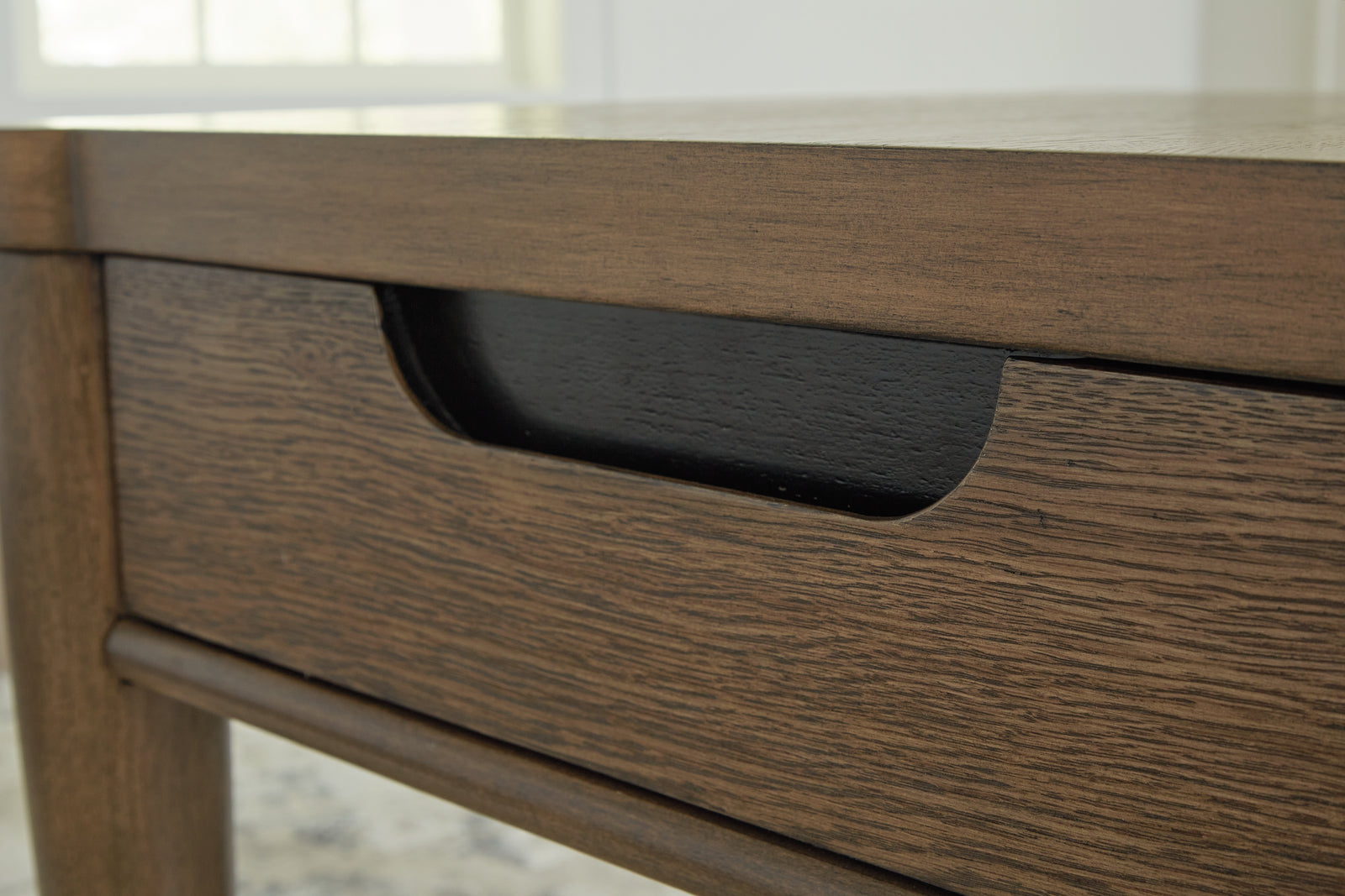 Roanhowe Brown Coffee Table with 1 End Table
