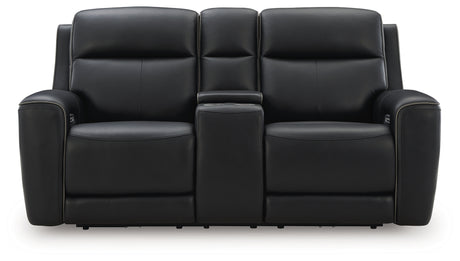 Close-up on adjustable Easy View™ headrest