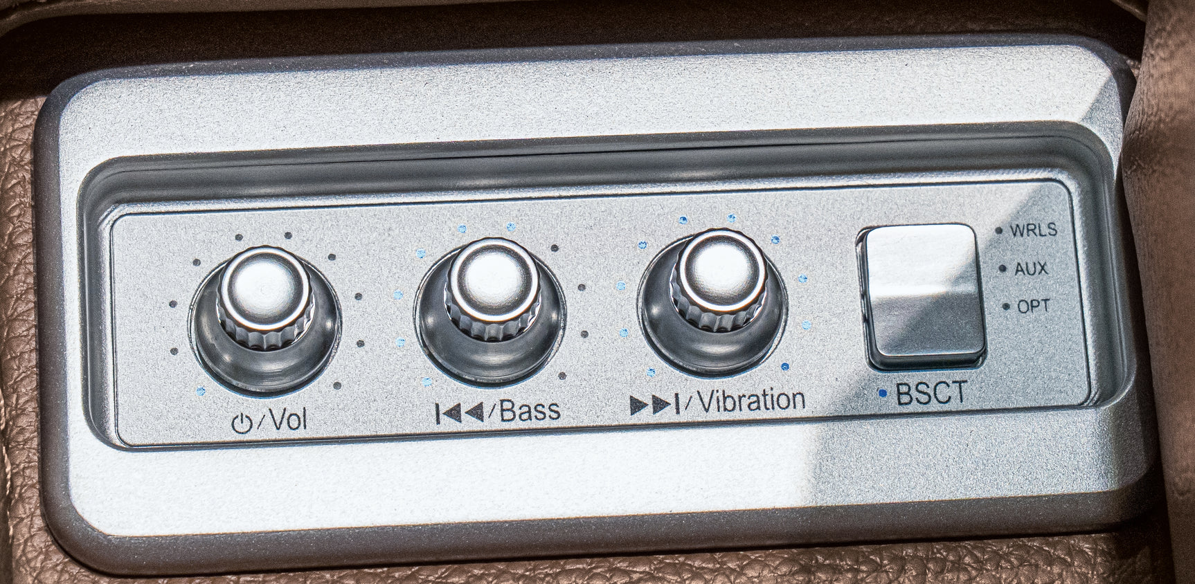 Knightington loveseat Thunder Seating control panel