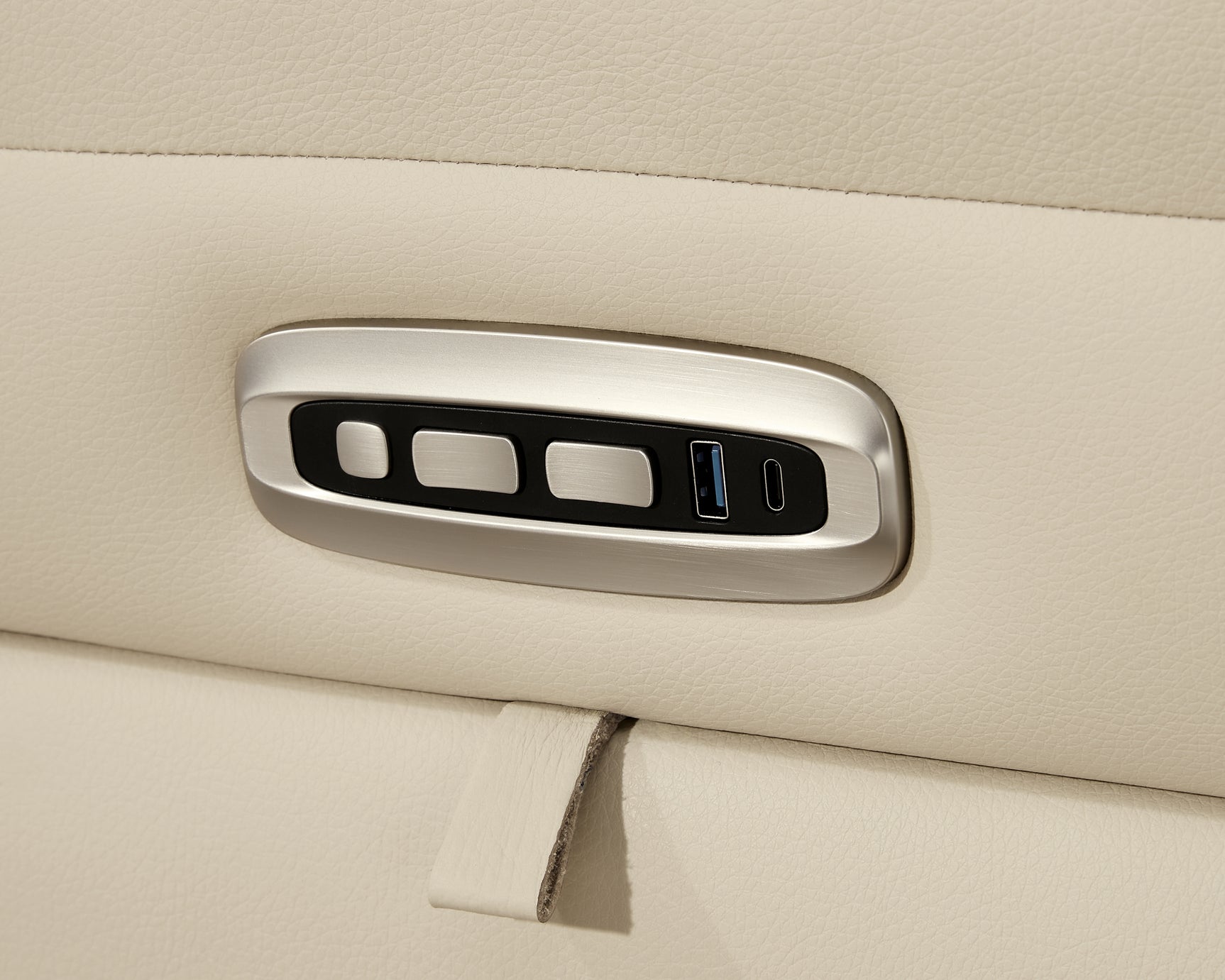 USB port with zero-draw technology on sectional armrest