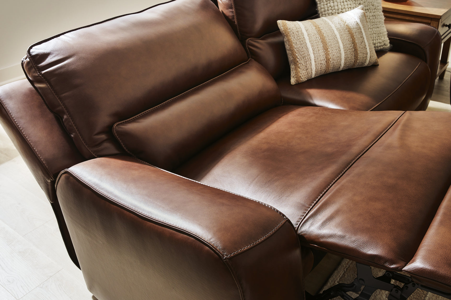 DeepWakes Canyon Leather Power Reclining Sofa zero-gap reclining mechanism detail