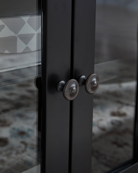 Detail of butcher block veneer top finish