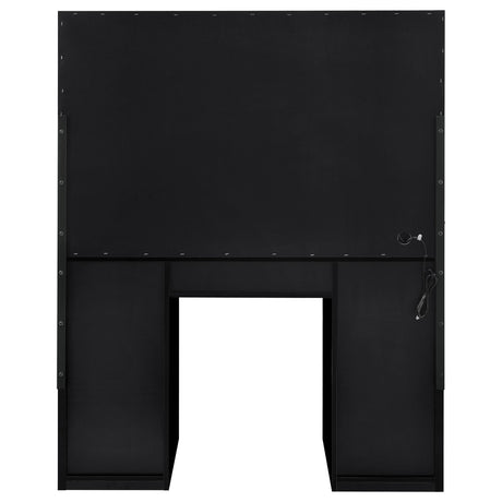 Detailed view of mirror thickness and edging