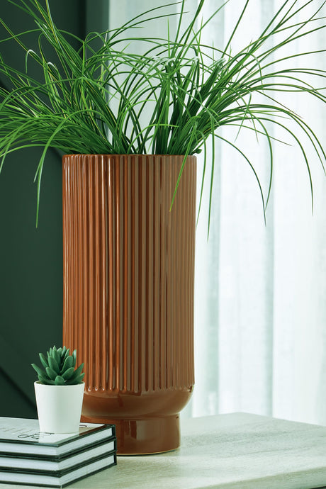 Avalyah Burnt Umber Vase (Set of 2) from Decor Furniture