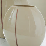 Sheabourne Cream Vase — detail view