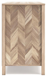 Battelle Dresser drawer interior space