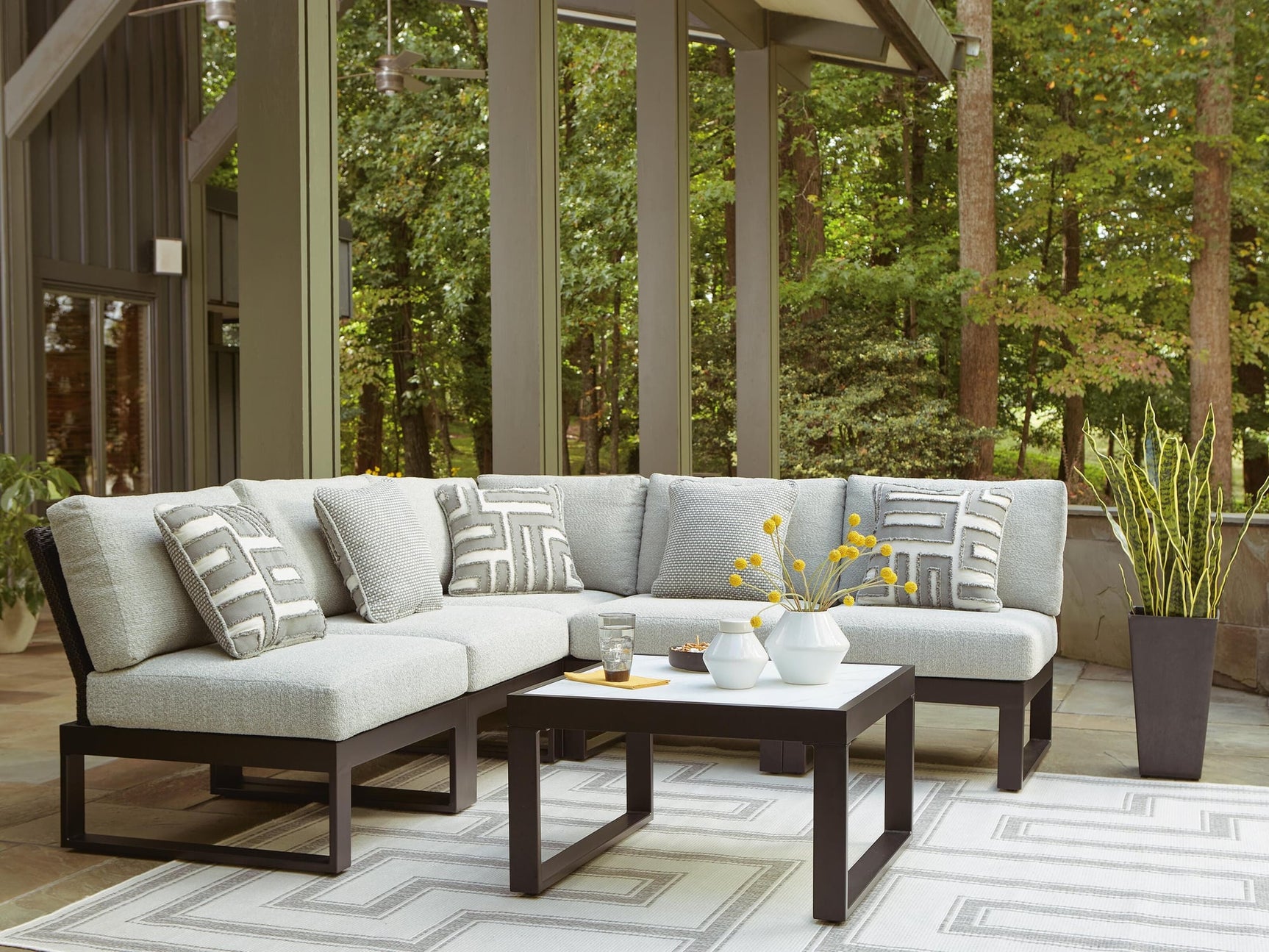 Beachloft Black/Gray 5-Piece Outdoor Sectional with Ottoman - image 1