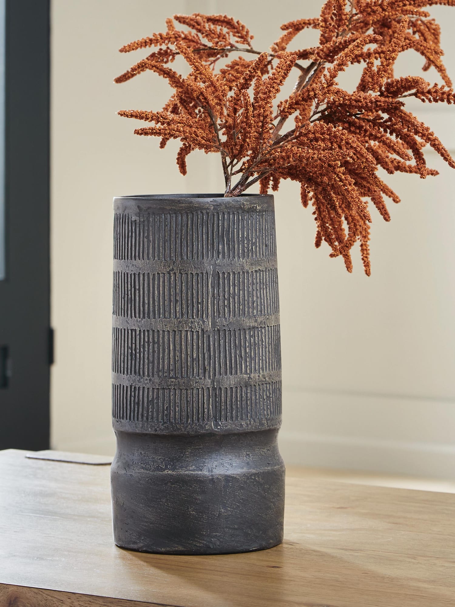 Beninworth Antique Black Vase from Decor Furniture