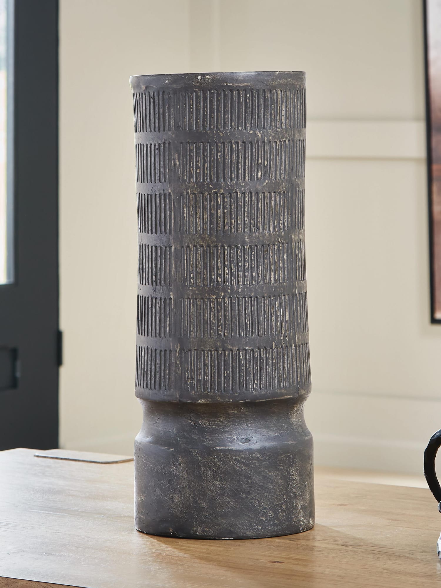 Beninworth Antique Black Vase from Decor Furniture