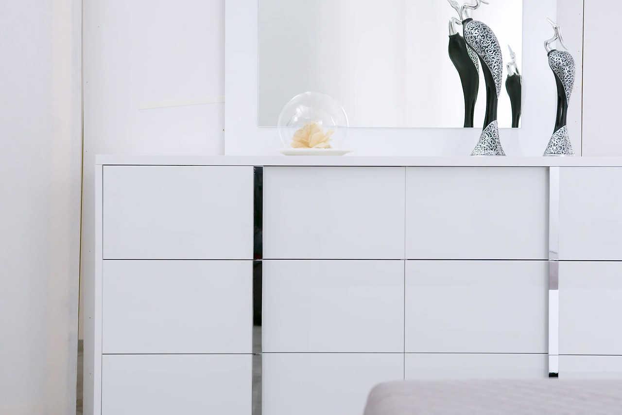 Beverly White Gloss Chest angled shot highlighting gloss finish