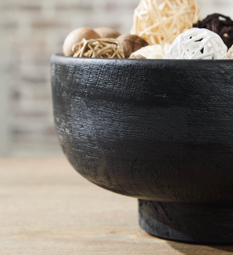 Brynnington black wooden bowl close-up detail